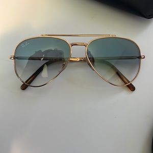 Women’s Rayban Aviator Sunglasses